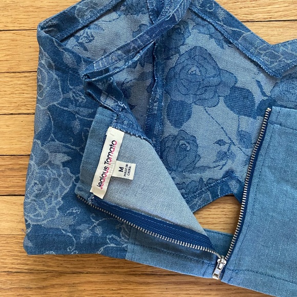 Cropped Denim Floral Top - Picture 3 of 3